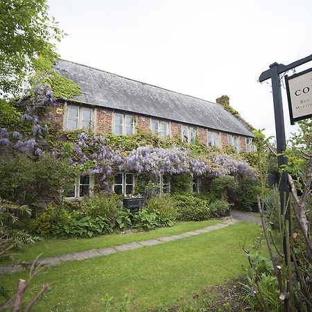 The Conigre Hotel Melksham Buitenkant foto