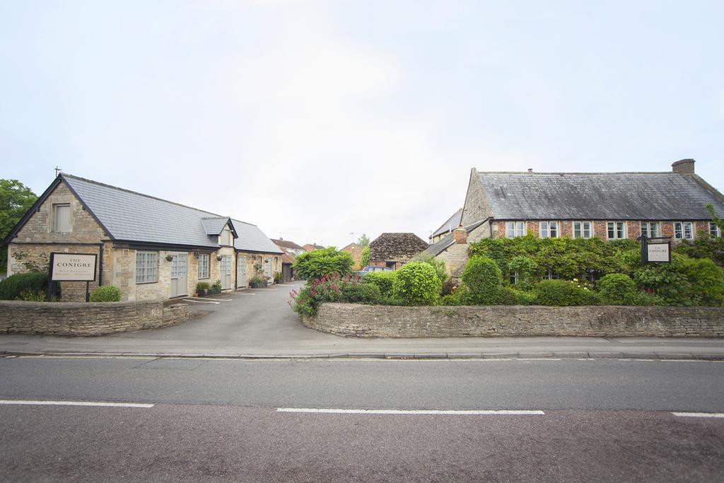 The Conigre Hotel Melksham Buitenkant foto