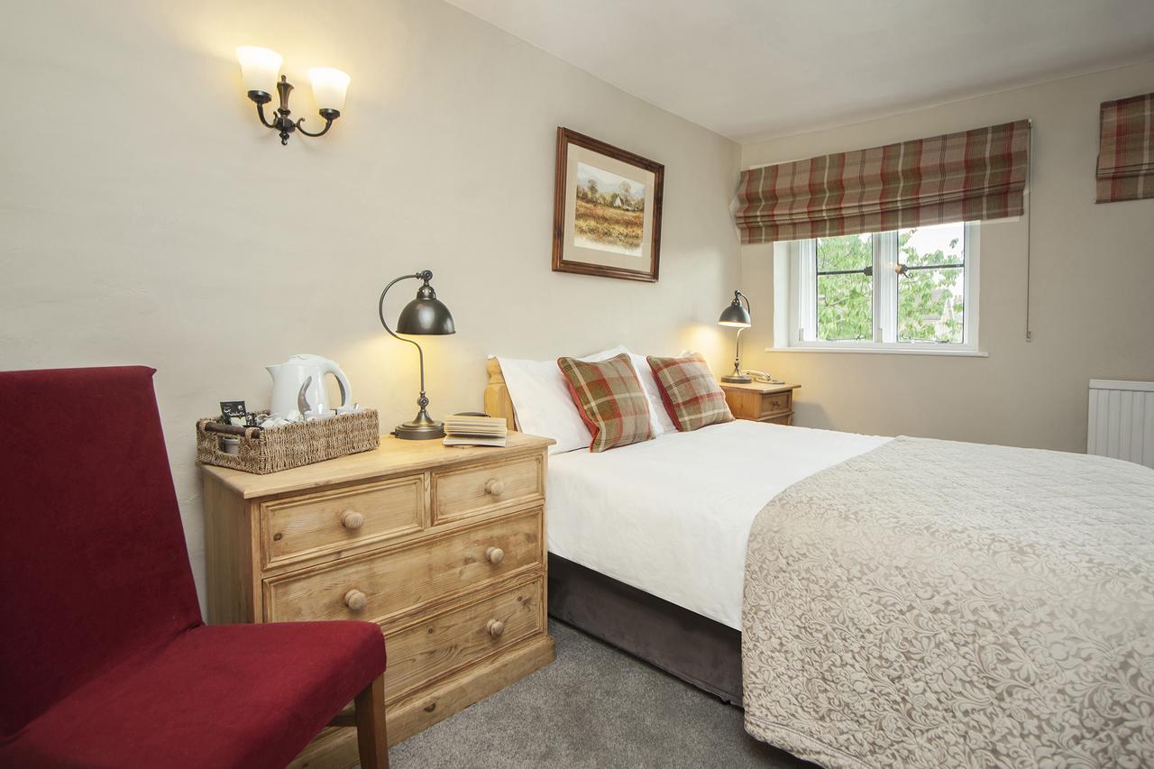 The Conigre Hotel Melksham Buitenkant foto