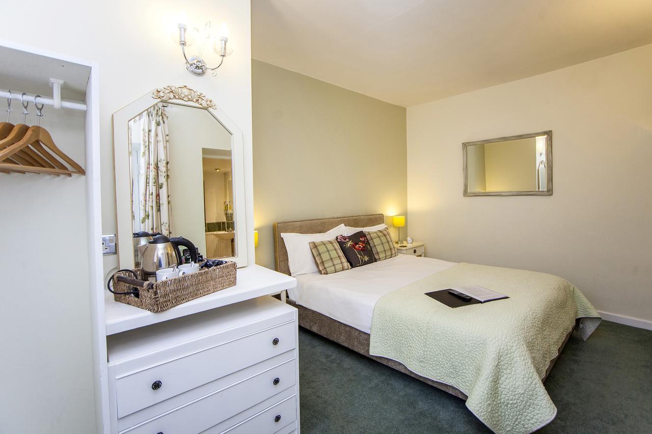 The Conigre Hotel Melksham Buitenkant foto